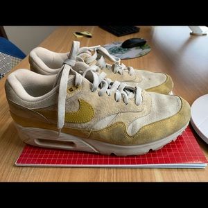 Nike Air Max Mustard Yellow Size 10